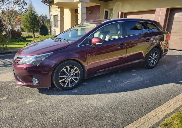 Toyota Avensis cena 27000 przebieg: 339000, rok produkcji 2012 z Chorzele małe 92